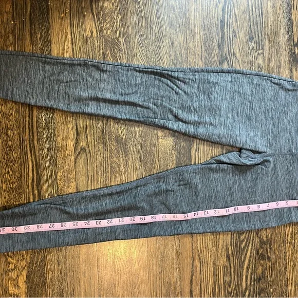 New Balance Women's Leggings - Picture 5 of 6